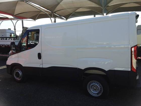 IVECO DAILY 2.3 TURBO DIESEL 30-130 FURGÃO MANUAL